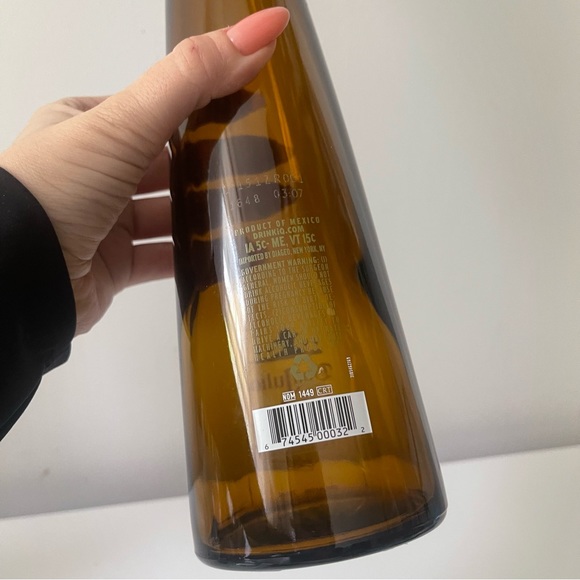 🍾 Empty 750ml Don Julio 1942 Bottle - Sleek and Sophisticated Design 🎨 - Picture 6 of 7